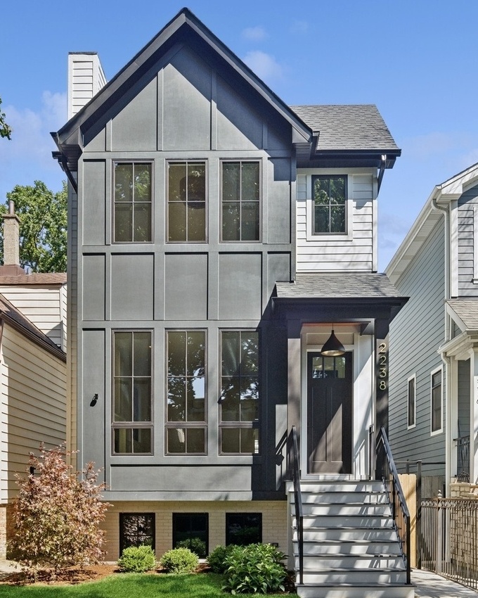 3306 N Hoyne Ave, Chicago