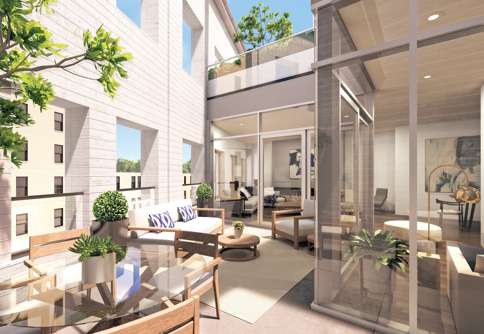 2035 N Orleans — Private Courtyard Terrace